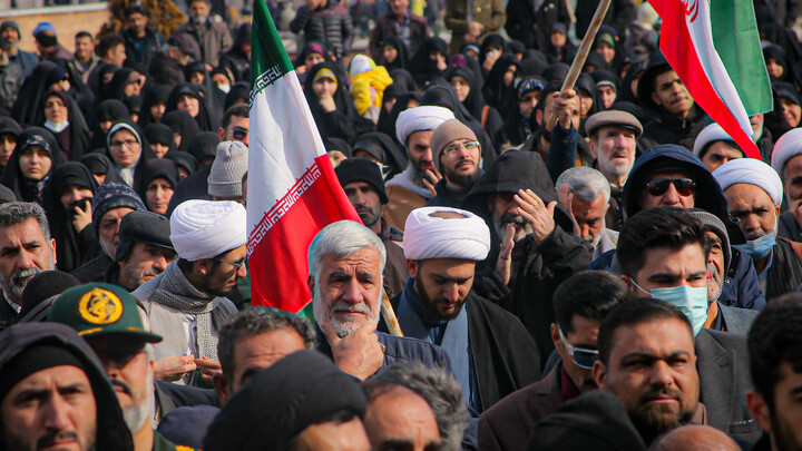 تصاویر/مراسم تشییع و نماز بر پیکر شهید علی زمانیان