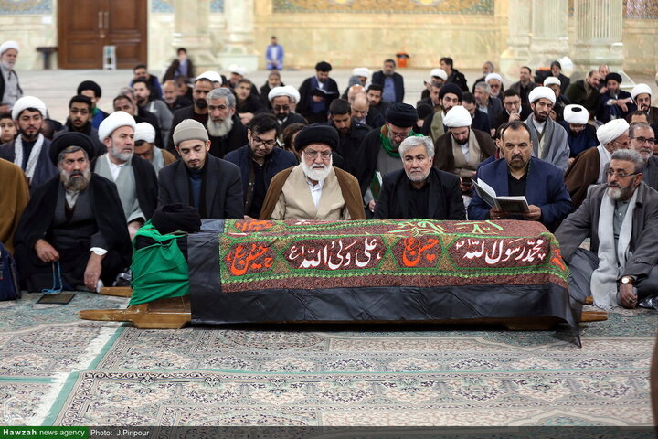 جثمان شقيق المرجع الأعلى السيد السيستاني يشيع في مدينة قم