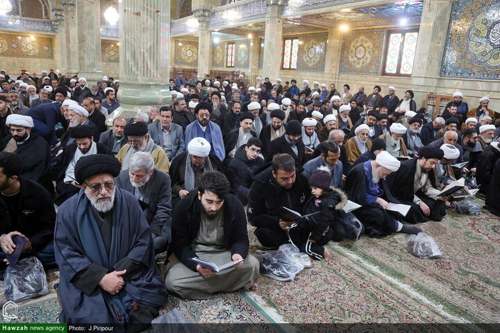 جثمان شقيق المرجع الأعلى السيد السيستاني يشيع في مدينة قم