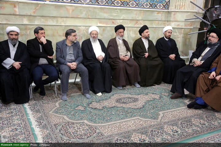 جثمان شقيق المرجع الأعلى السيد السيستاني يشيع في مدينة قم