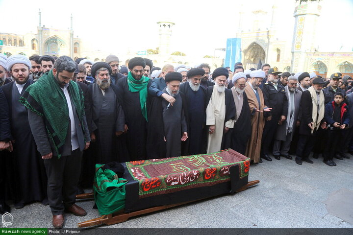 جثمان شقيق المرجع الأعلى السيد السيستاني يشيع في مدينة قم
