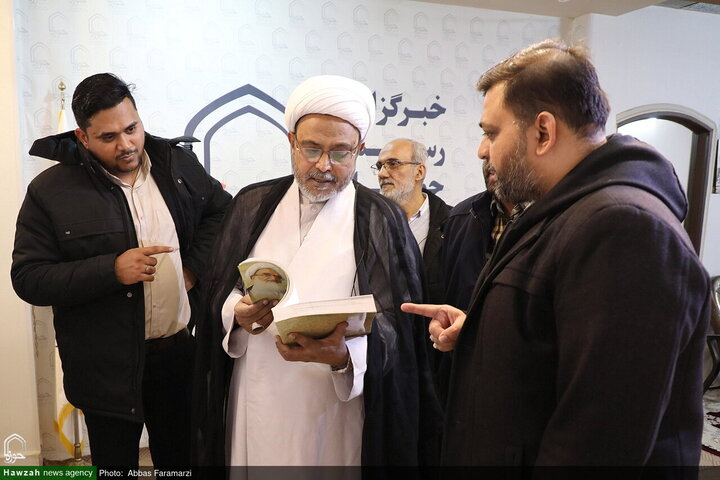 الخطيب الهندي حجة الإسلام والمسلمين وصي حسن خان يزور "وكالة أنباء الحوزة"