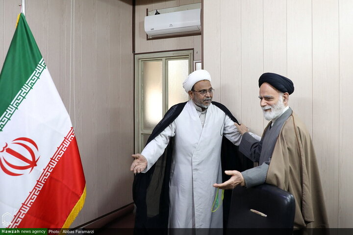 الخطيب الهندي حجة الإسلام والمسلمين وصي حسن خان يزور "وكالة أنباء الحوزة"