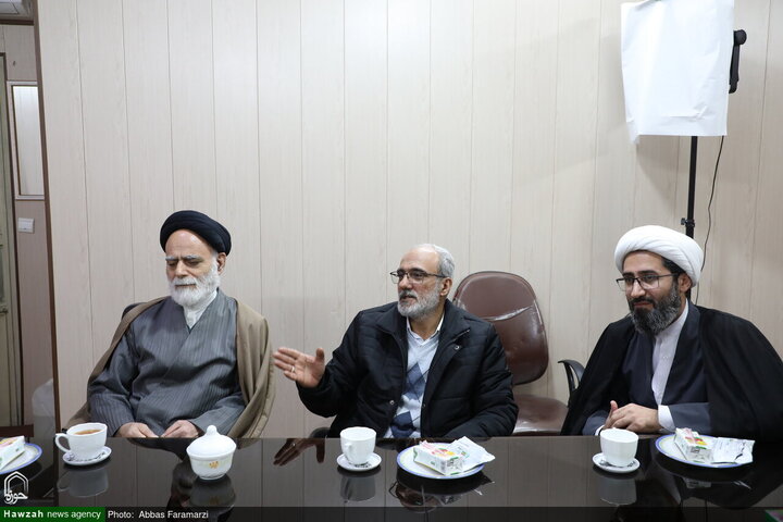 الخطيب الهندي حجة الإسلام والمسلمين وصي حسن خان يزور "وكالة أنباء الحوزة"