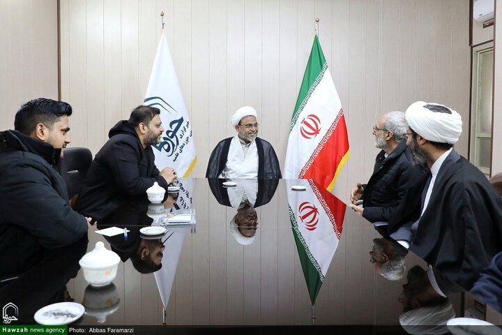 الخطيب الهندي حجة الإسلام والمسلمين وصي حسن خان يزور "وكالة أنباء الحوزة"