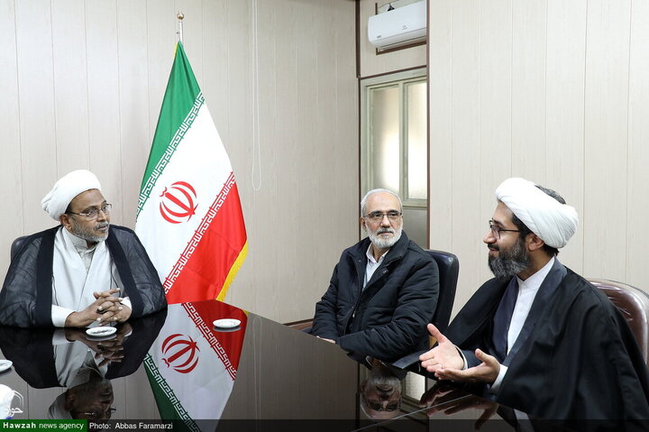 الخطيب الهندي حجة الإسلام والمسلمين وصي حسن خان يزور "وكالة أنباء الحوزة"