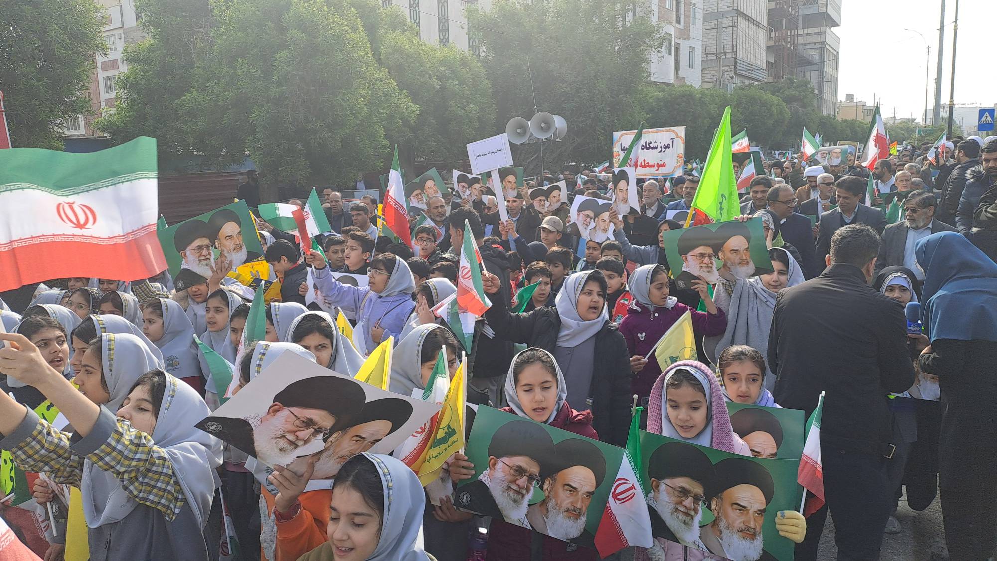 تصاویر/ ایرانی شہر بوشہر میں ایک بار پھر فسادیوں کے خلاف زبردست ریلی