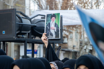 فیلم | تشییع شهید مدافع امنیت امیر حسین ترکاشوند در کیش