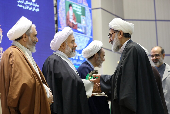 تصاویر/ آیین اختتامیه سی و یکمین جشنواره بین المللی قرآنی و حدیثی المصطفی