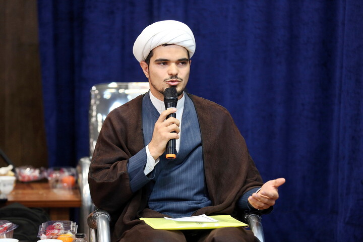 تصاویر/ هم اندیشی اساتید و طلاب با آیت الله اعرافی