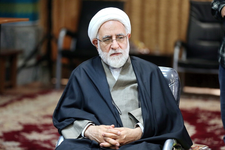 تصاویر/ هم اندیشی اساتید و طلاب با آیت الله اعرافی