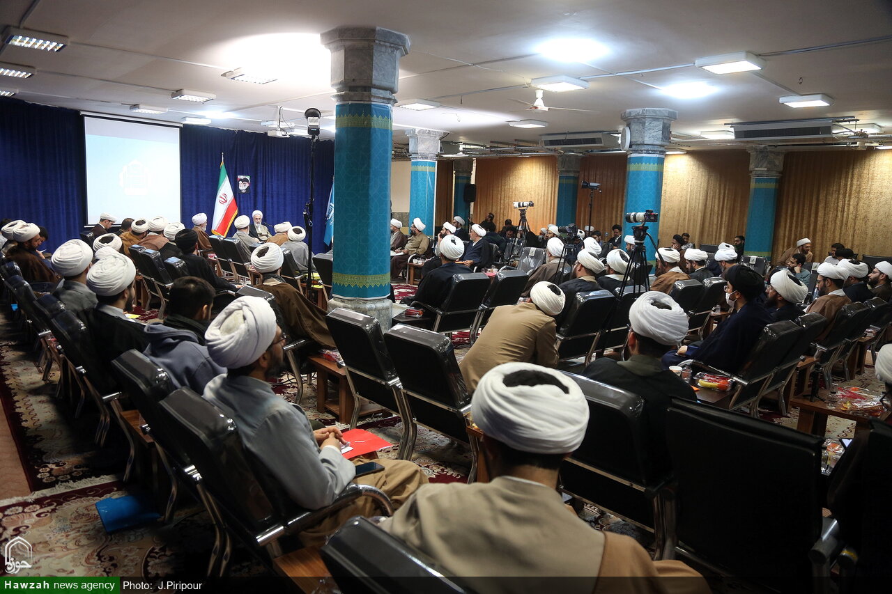 Революционная семинария мужественно, разумно и мудро готовит себя к трудным будущим временам