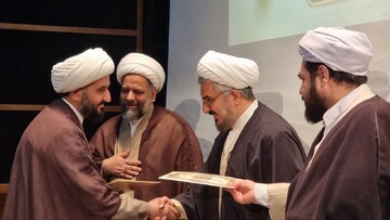 تصاویر/ همایش تجلیل از فعالان عرصه اعتکاف دانش آموزی دماوند