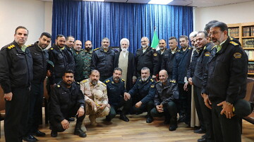 تصاویر/ دیدار فرمانده انتظامی استان قم با آیت الله اعرافی