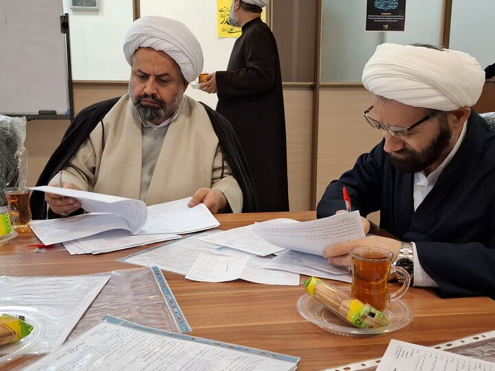 تصاویر/ تصحیح اوراق امتحانی متمرکز گیلان برگزار شد