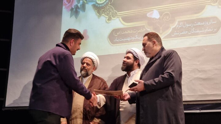 تصاویر/ همایش تجلیل از فعالان عرصه اعتکاف دانش آموزی دماوند