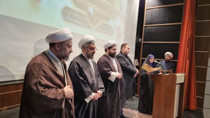 تصاویر/ همایش تجلیل از فعالان عرصه اعتکاف دانش آموزی دماوند