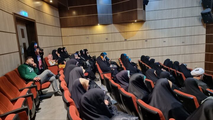 تصاویر/ همایش تجلیل از فعالان عرصه اعتکاف دانش آموزی دماوند