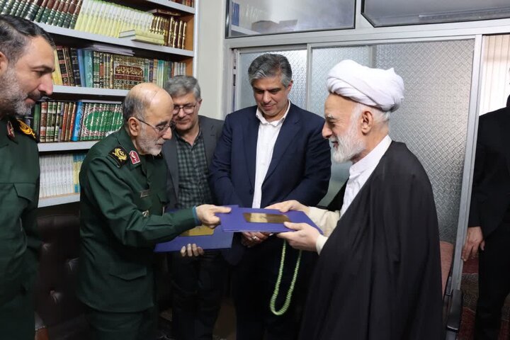 تصاویر/کنگره شهدای استان مرکزی با نقش آفرینی دانش آموزان در اراک