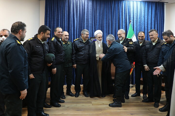 تصاویر/ دیدار فرمانده انتظامی استان قم با آیت الله اعرافی