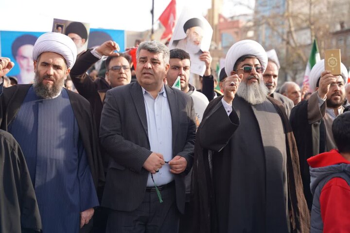 تصاویر/ تجمع مردم ساوجبلاغ در حمایت از جمهوری اسلامی ایران