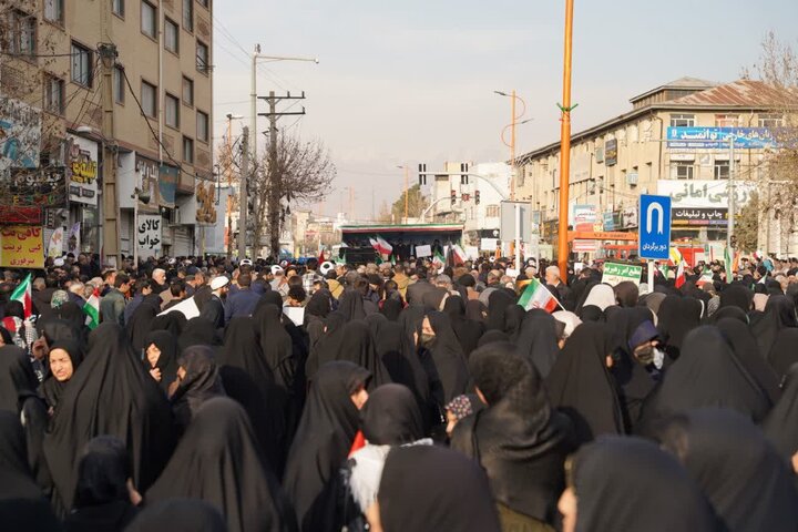 تصاویر/ تجمع مردم ساوجبلاغ در حمایت از جمهوری اسلامی ایران