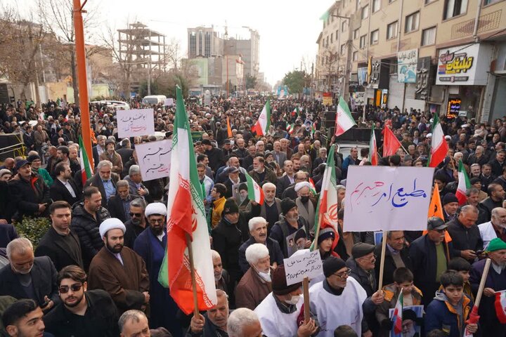 تصاویر/ تجمع مردم ساوجبلاغ در حمایت از جمهوری اسلامی ایران