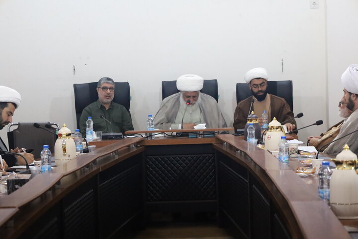 تصاویر/ نشست بصیرت افزایی ائمه جماعات شهر بندرعباس