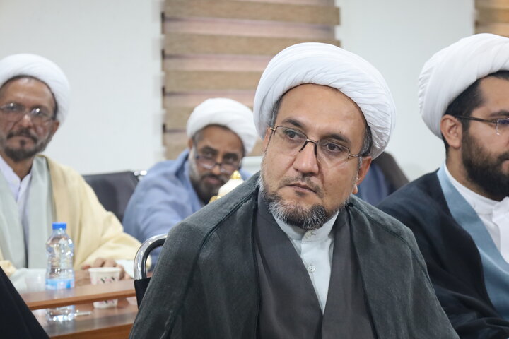 تصاویر/ نشست بصیرت افزایی ائمه جماعات شهر بندرعباس