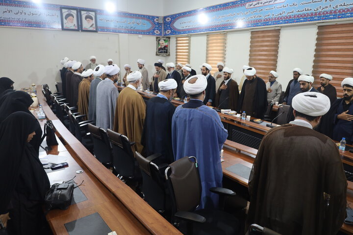 تصاویر/ نشست بصیرت افزایی ائمه جماعات شهر بندرعباس