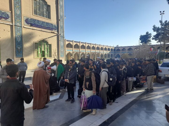 طلاب سیستان و بلوچستان عازم کربلایی ایران شدند