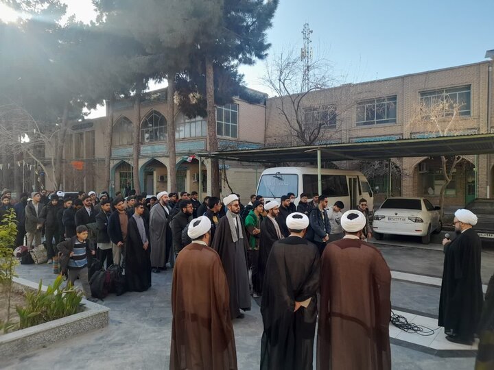 طلاب سیستان و بلوچستان عازم کربلایی ایران شدند