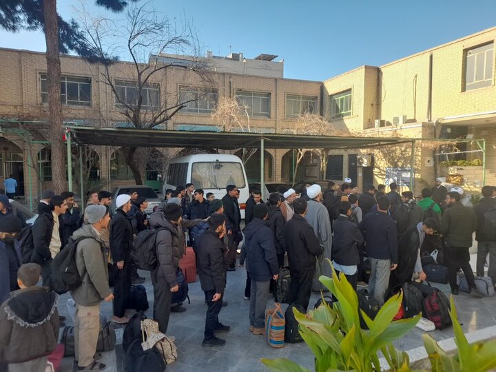 طلاب سیستان و بلوچستان عازم کربلایی ایران شدند