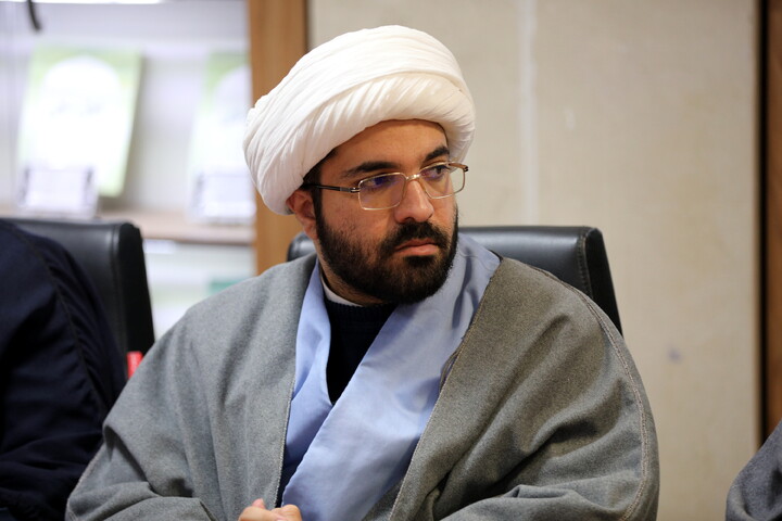 تصاویر/سلسله نشست های هم اندیشی عرصه رثا و دعا - تبیین بیانات مقام معظم رهبری (مدظلله العالی) در موضوع مداحی و مرثیه خوانی