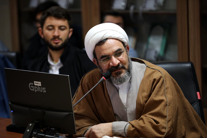 تصاویر/سلسله نشست های هم اندیشی عرصه رثا و دعا - تبیین بیانات مقام معظم رهبری (مدظلله العالی) در موضوع مداحی و مرثیه خوانی