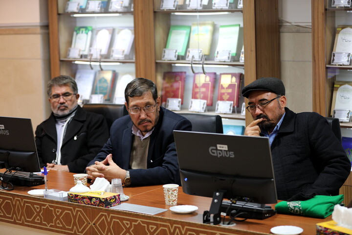 تصاویر/سلسله نشست های هم اندیشی عرصه رثا و دعا - تبیین بیانات مقام معظم رهبری (مدظلله العالی) در موضوع مداحی و مرثیه خوانی