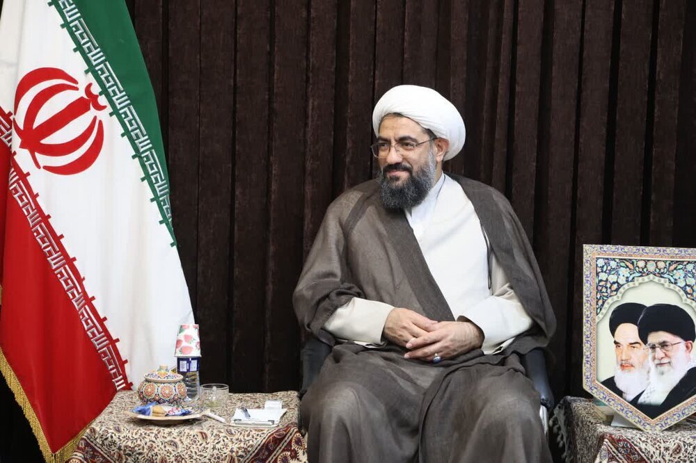 Honoring Scholars; A Strategic Necessity for Strengthening the Civilizational Future of Islamic World