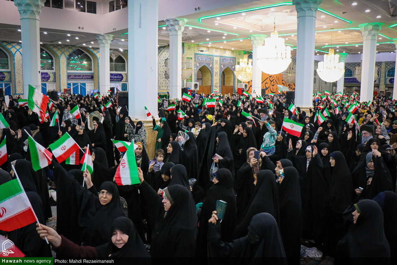 सुप्रीम लीडर का अपमान बिना उत्तर के नही रहेगा / इस्लामी उम्मत, ईरानी जनता और दुनिया के आज़ाद लोग विलायत का अपमान करने वाले को नही छोड़ेगें