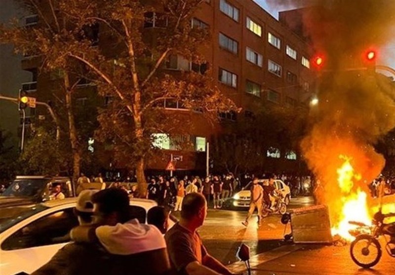 مؤسسة الشهداء الإيرانية: 2427 شهيدًا ارتقوا بالهجمات الإرهابية والمسلحة الأخيرة