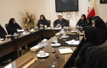 تصاویر/ جلسه درس اخلاق نماینده ولی فقیه در استان کرمان با بانوان