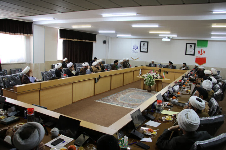 تصاویر |نشست مدیران مدارس علمیه استان اصفهان
