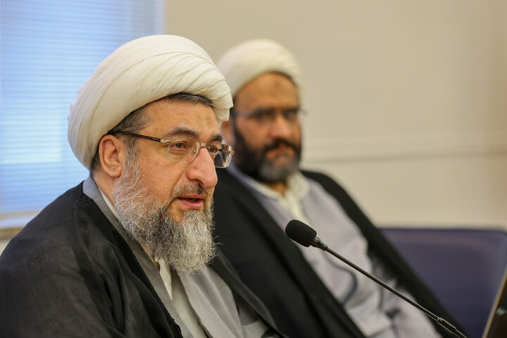 تصاویر | حضور نماینده ولی فقیه در استان آذربایجان شرقی در دوره دانش افزایی طرح "ولایت فقیه"  اساتید حوزه علمیه استان