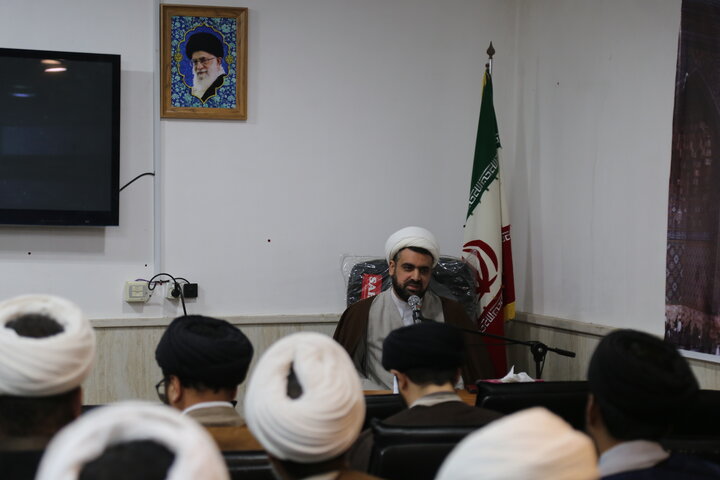 تصاویر/ اجلاسیه اساتید راهنما و معاونین پژوهش مدارس علمیه خوزستان برگزار شد