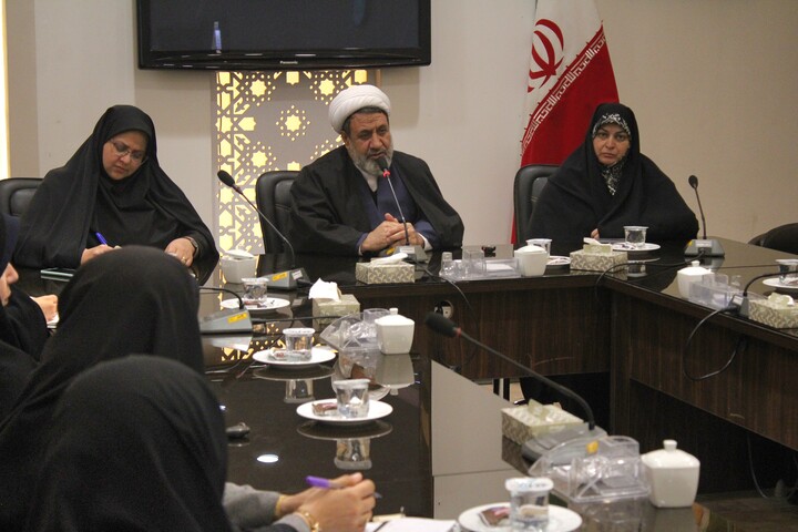 تصاویر/ جلسه درس اخلاق نماینده ولی فقیه در استان کرمان با بانوان