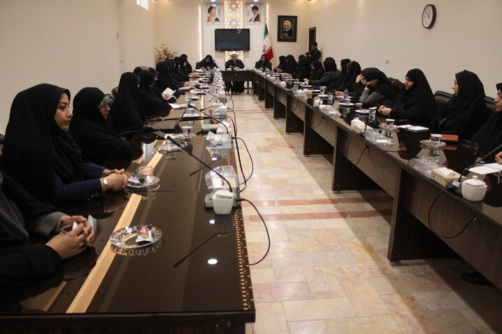 تصاویر/ جلسه درس اخلاق نماینده ولی فقیه در استان کرمان با بانوان