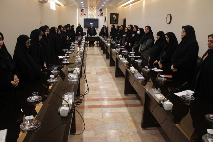 تصاویر/ جلسه درس اخلاق نماینده ولی فقیه در استان کرمان با بانوان