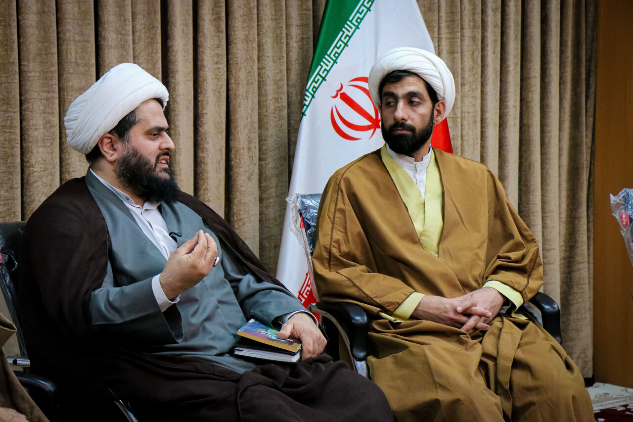 نشست بازخوانی اندیشه سیاسی میرزای نائینی