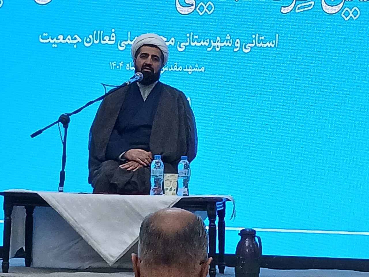 آینده کشور با کاهش جمعیت و افزایش سالمندی تهدید می‌شود