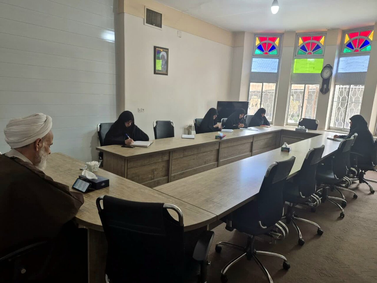 جلسه اخلاق در حوزه علیه خواهران‌ استان‌ کرمان