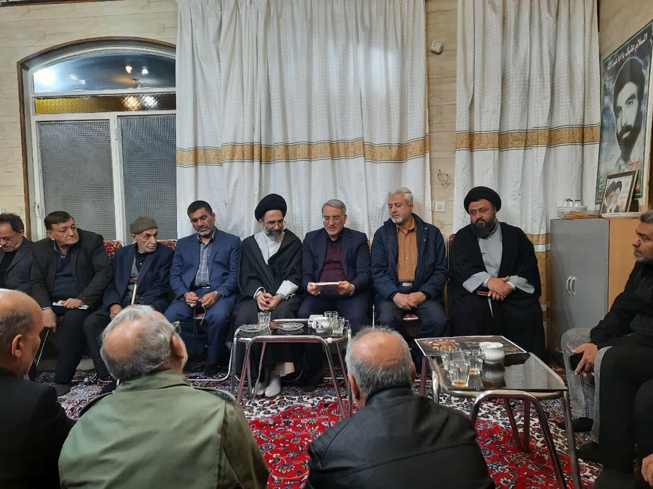 مقام پدر و مادری که شهید را پرورش داده از خود شهید بالاتر است+ تصاویر